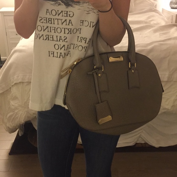 Burberry purse - Picture 6 of 7